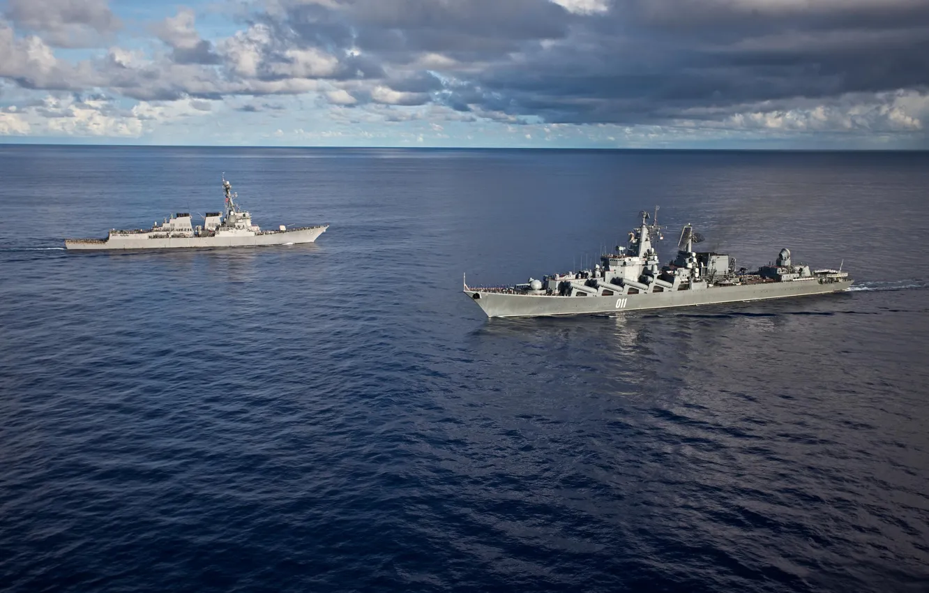 Photo wallpaper Navy, cruiser, Meeting, 011 Varyag, USS Fitzgerald, Destroyer URO, Raketni