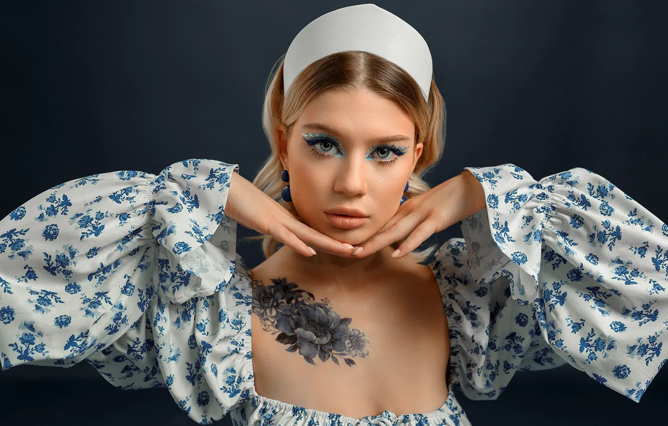 Photo wallpaper look, girl, face, pose, background, portrait, hands, makeup