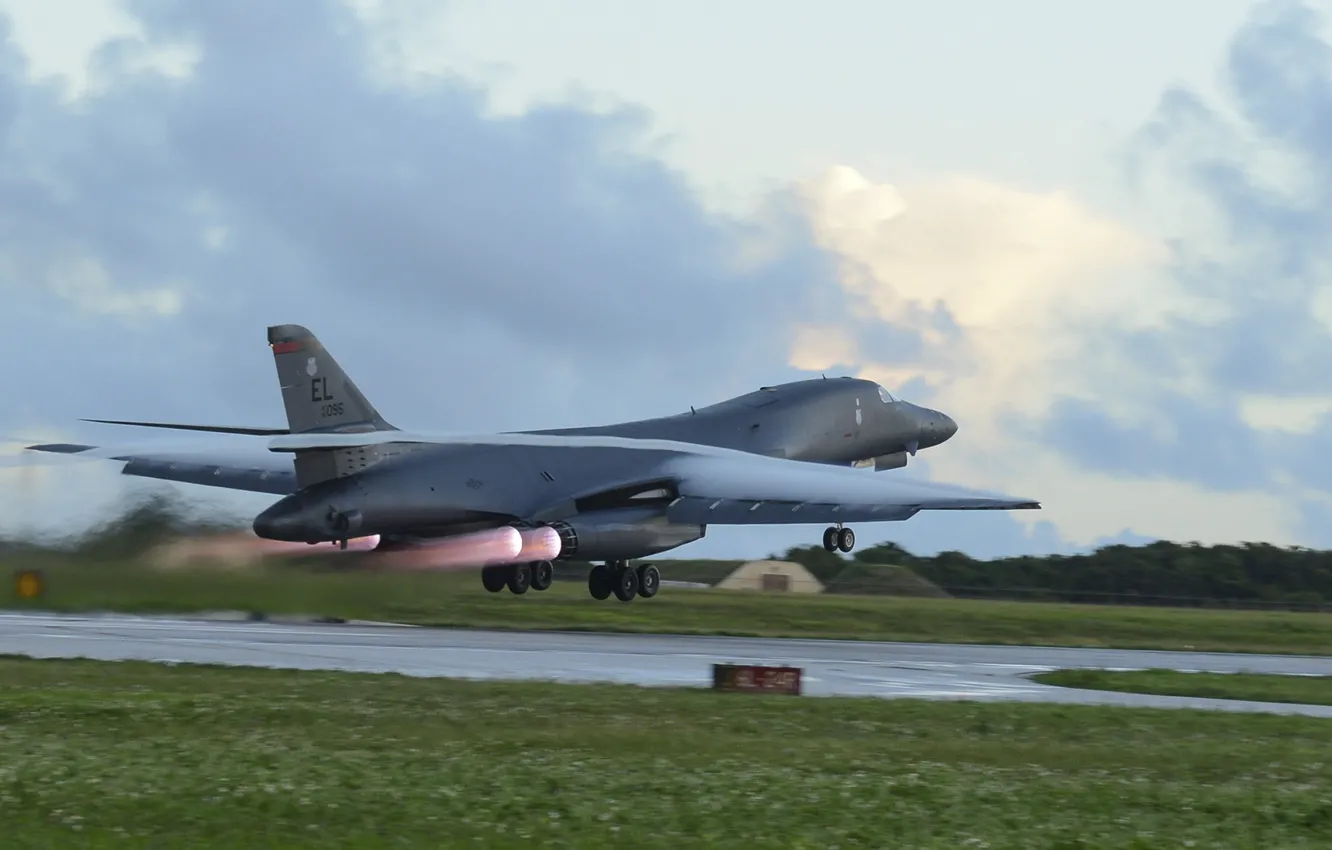 Photo wallpaper Lancer, B-1B, UNITED STATES AIR FORCE, Rockwell, bomber with variable sweep wing, American supersonic strategic