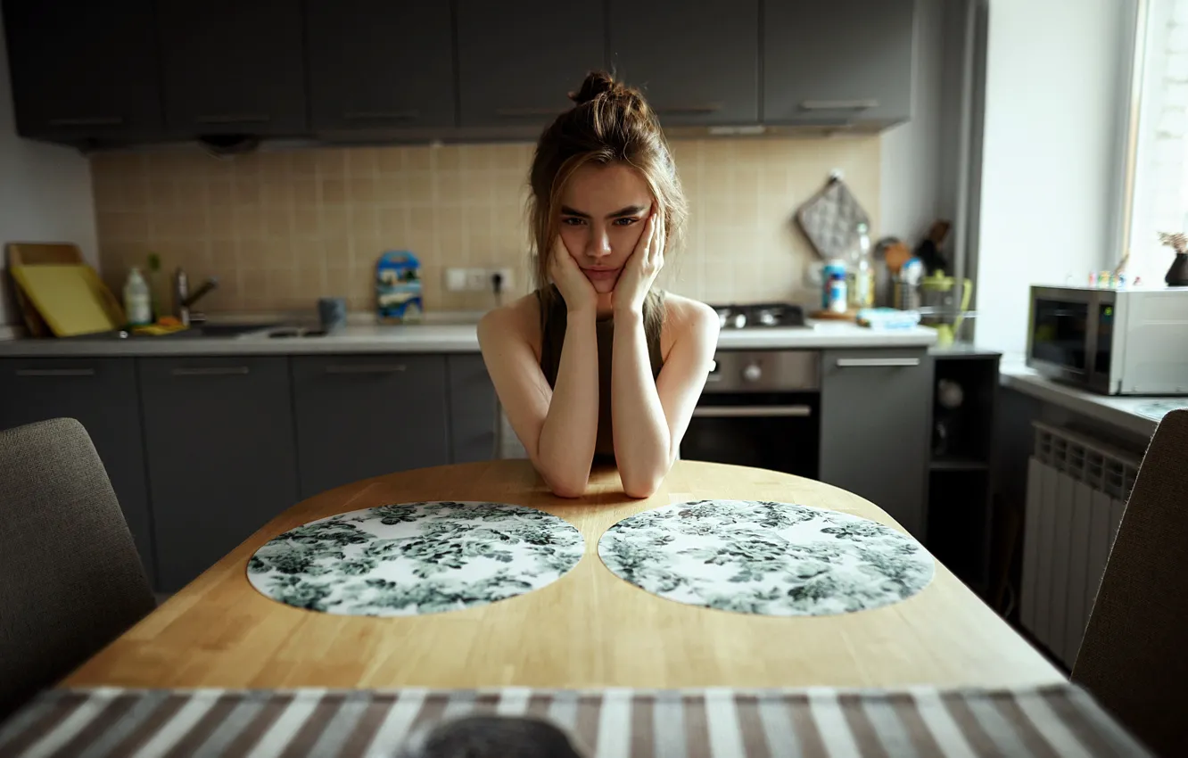 Photo wallpaper sponge, the beauty, curls, at the table, Aleks Five