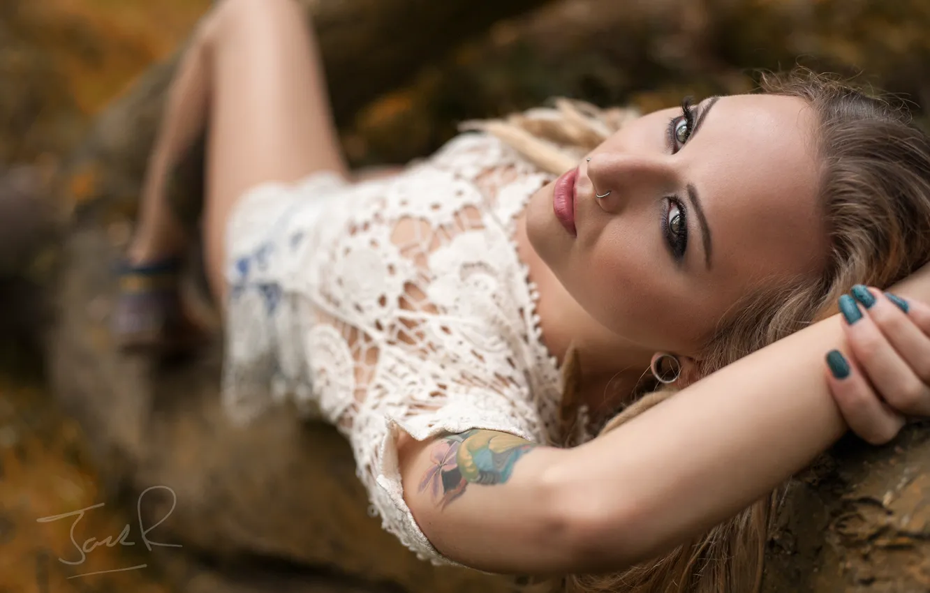 Photo wallpaper look, face, hands, tattoo, bokeh, The Kalashnikov Natasha, Jack Russell