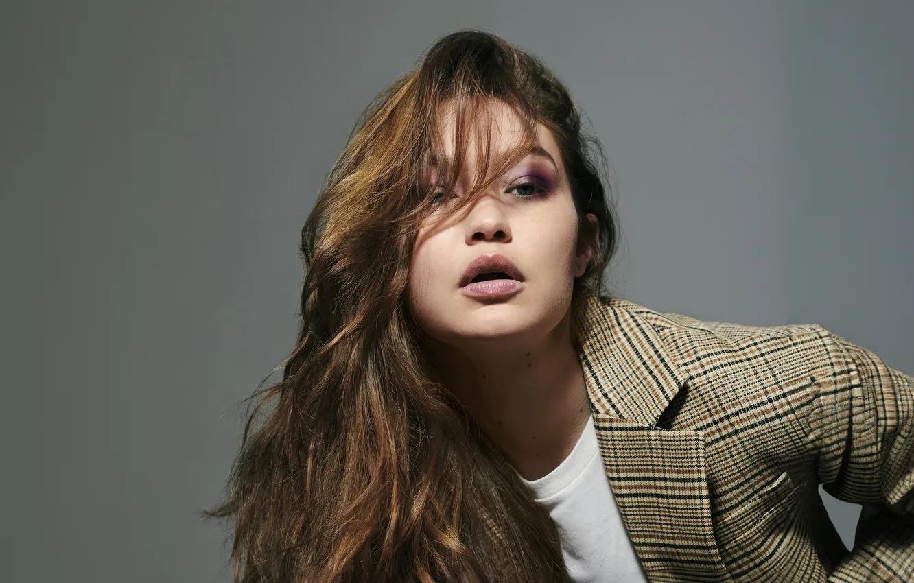 Photo wallpaper look, pose, model, makeup, hairstyle, hair, Gigi Hadid, Gigi Hadid