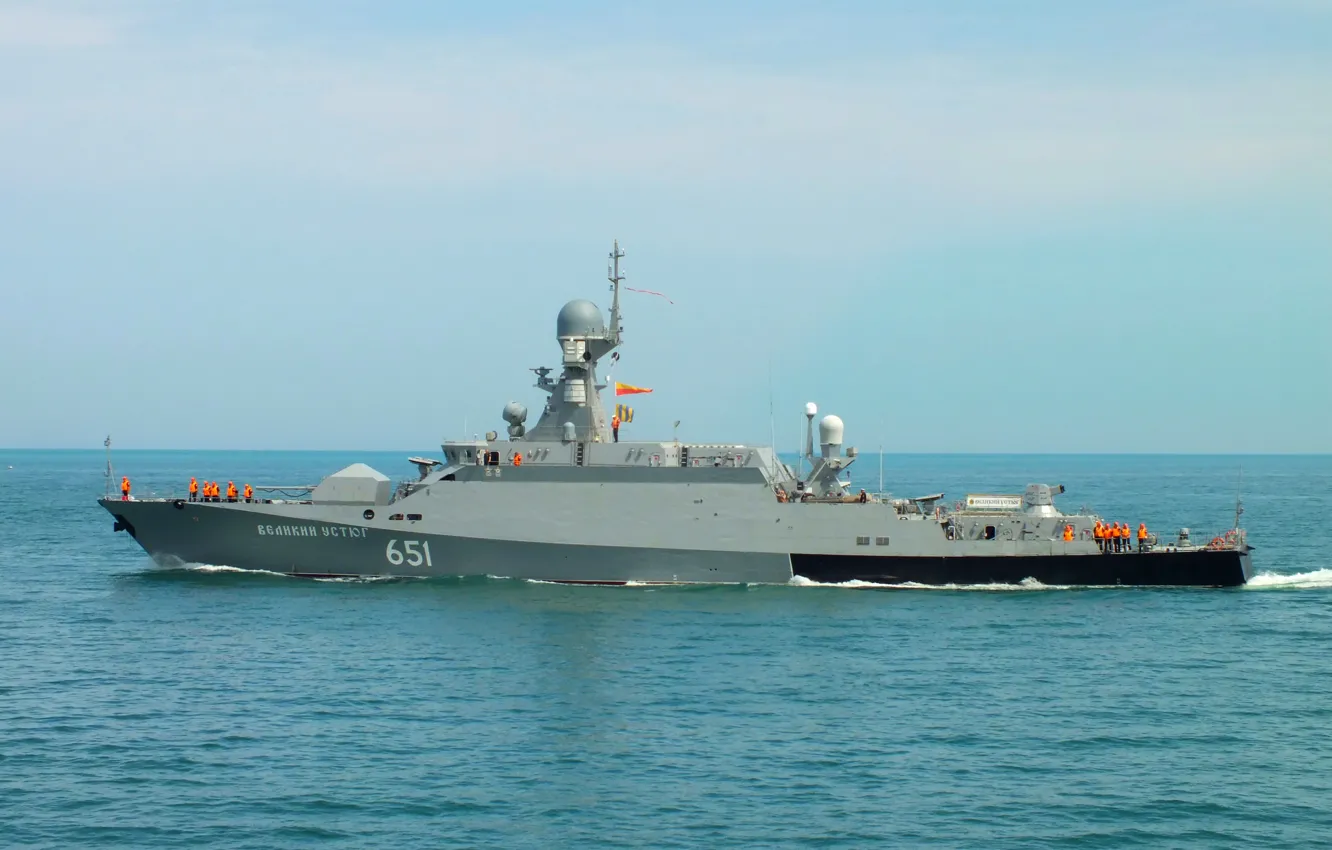 Photo wallpaper ship, Veliky Ustyug, rocket, small