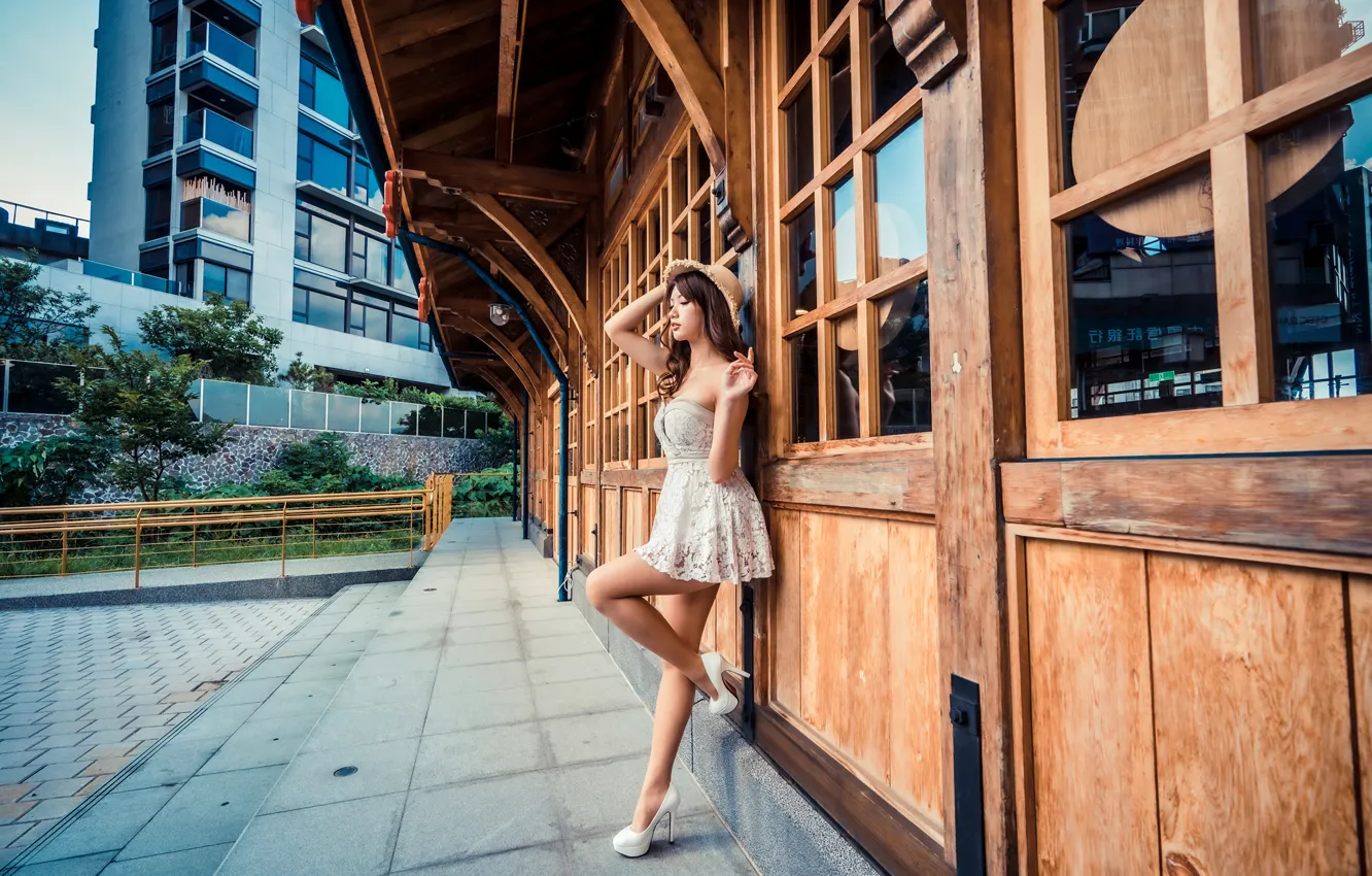 Photo wallpaper pose, model, building, portrait, home, hat, makeup, figure