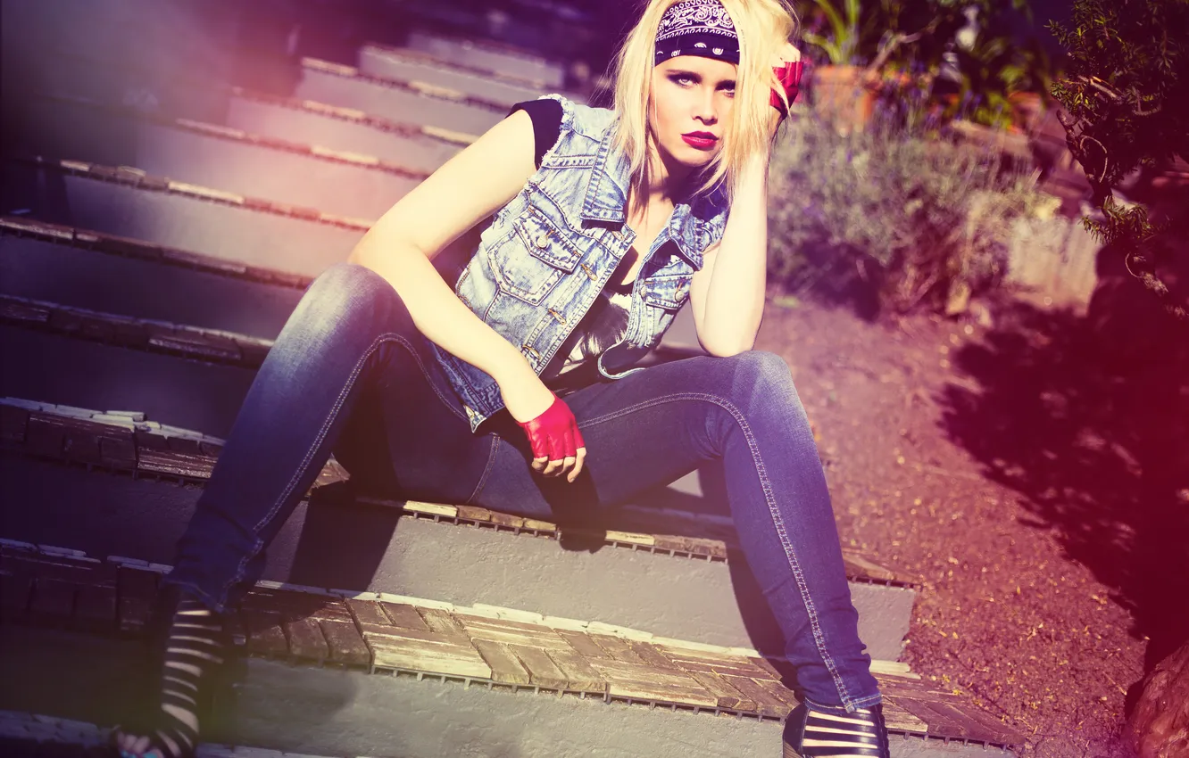 Photo wallpaper girl, jeans, gloves