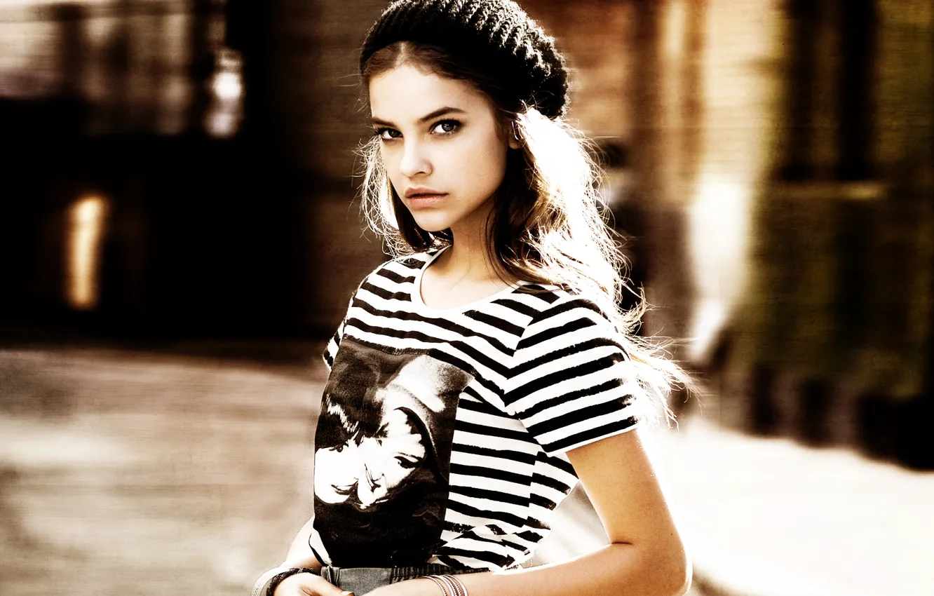 Photo wallpaper background, model, hat, blur, makeup, brunette, t-shirt, hairstyle