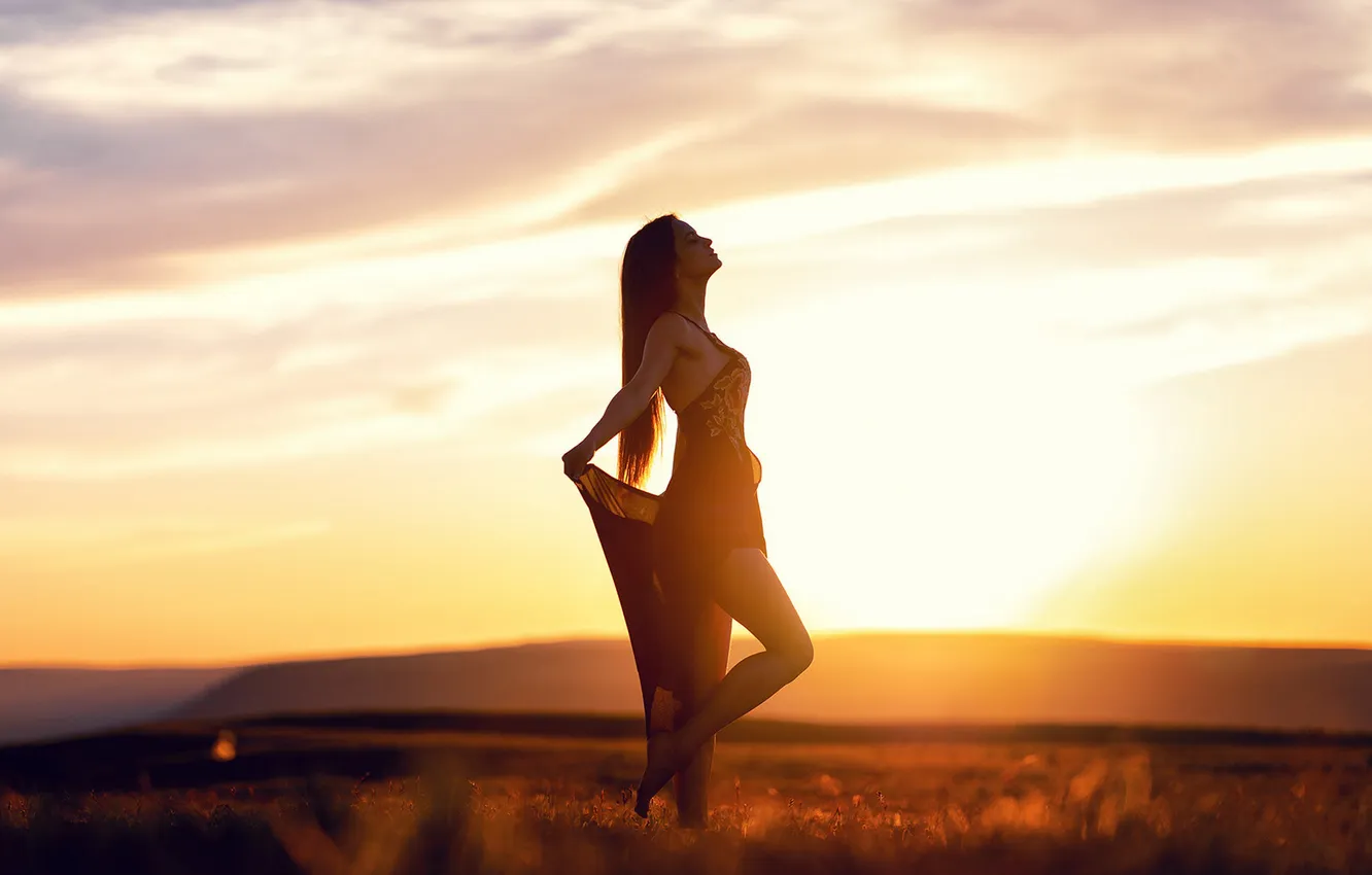 Photo wallpaper girl, nature, pose, the situation, Mike Naumenko