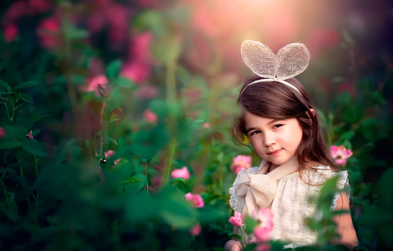Photo wallpaper flowers, girl, ears, child photography, Garden Flower