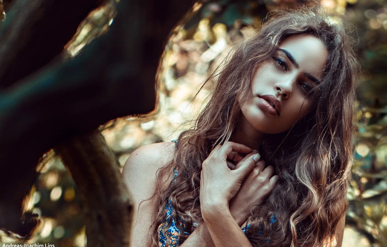 Photo wallpaper look, the sun, trees, nature, pose, model, portrait, hands