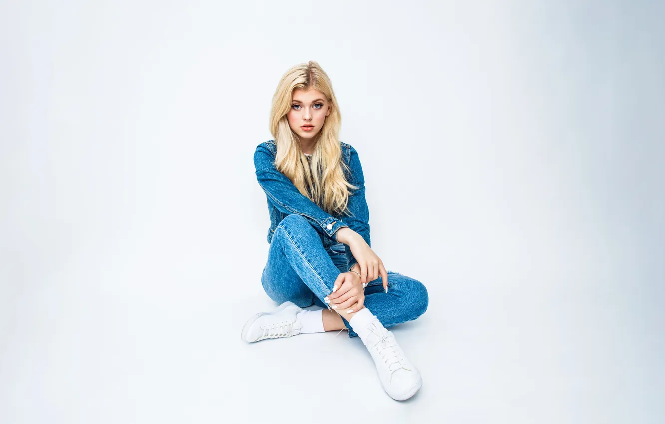 Photo wallpaper Sneakers, Makeup, White background, Bracelet, Manicure, Socks, Earrings, Loren Gray