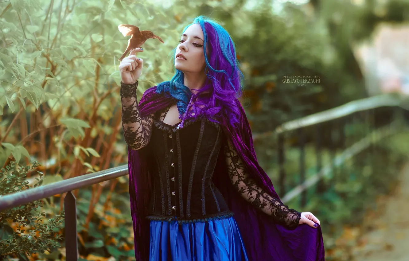 Photo wallpaper pose, bird, model, the fence, portrait, makeup, hairstyle, outfit