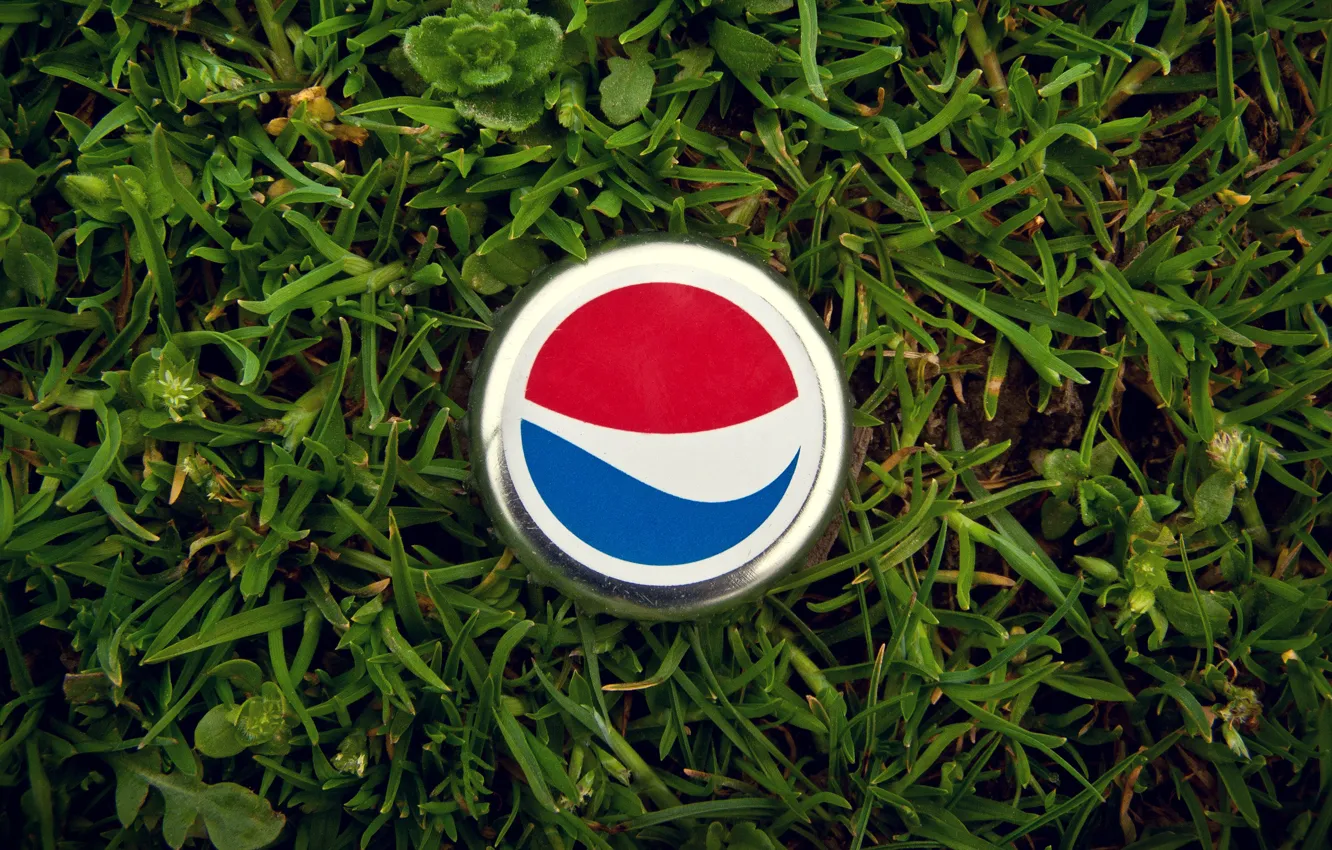 Photo wallpaper grass, macro, tube, cover, cola, Pepsi, Pepsi, cap