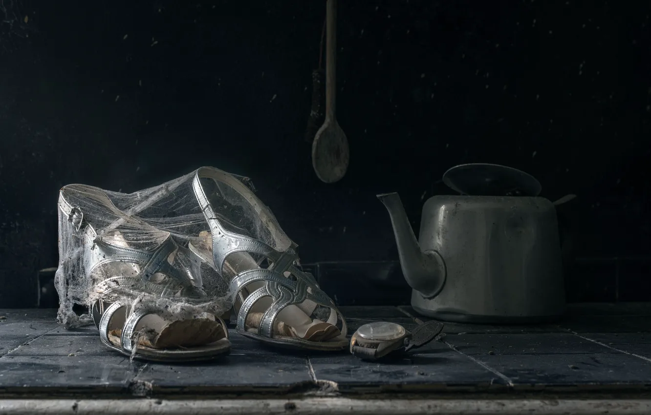 Photo wallpaper watch, web, kettle, sandals