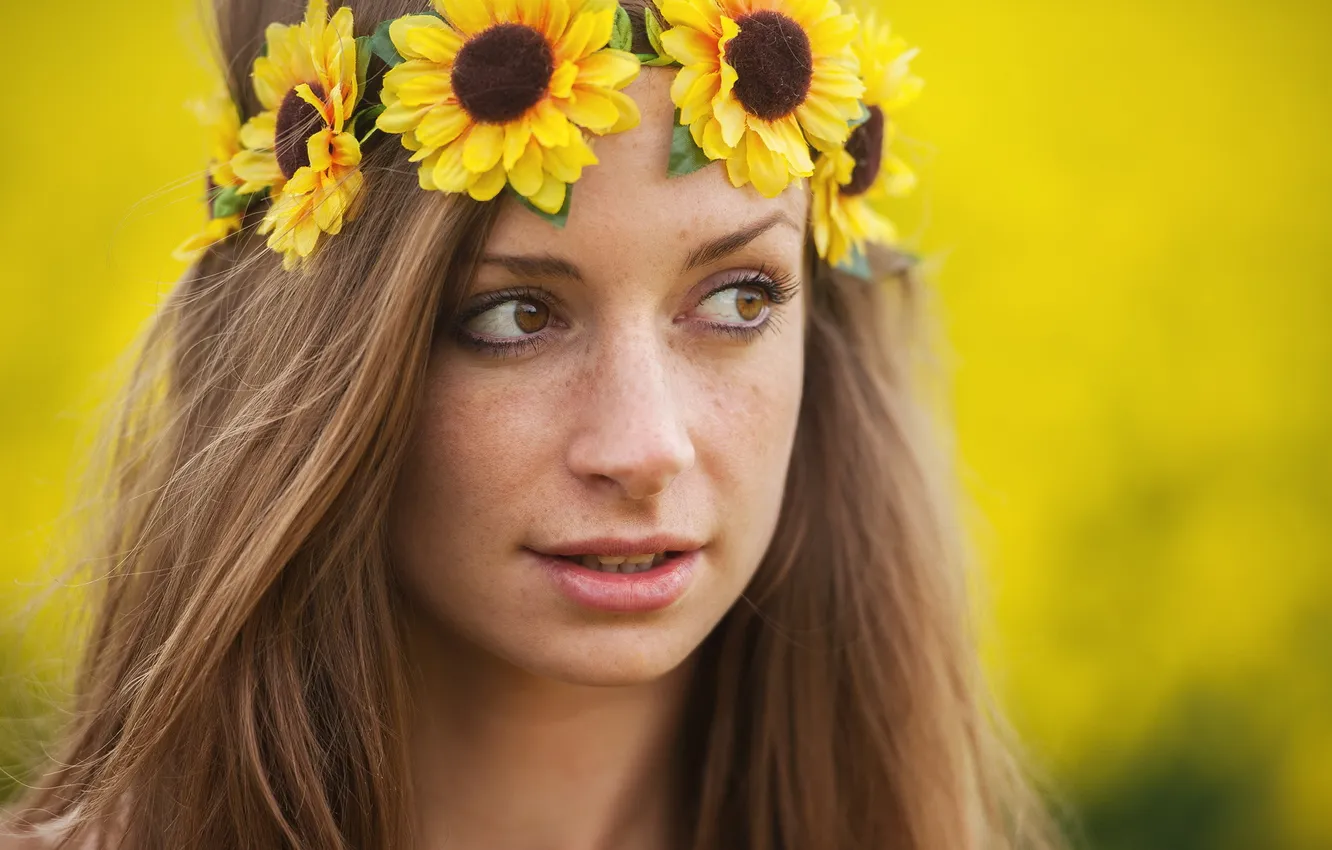 Photo wallpaper girl, portrait, wreath