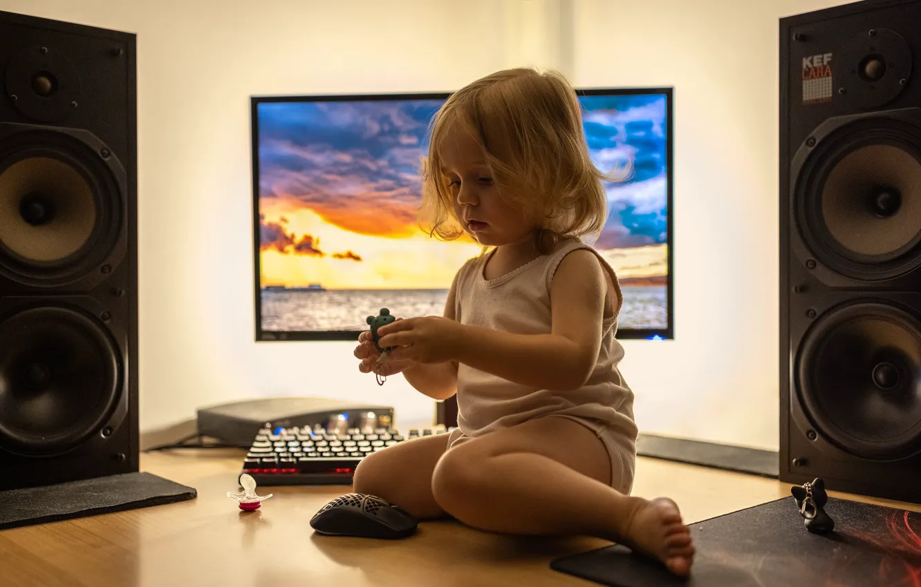 Photo wallpaper computer, children, speakers