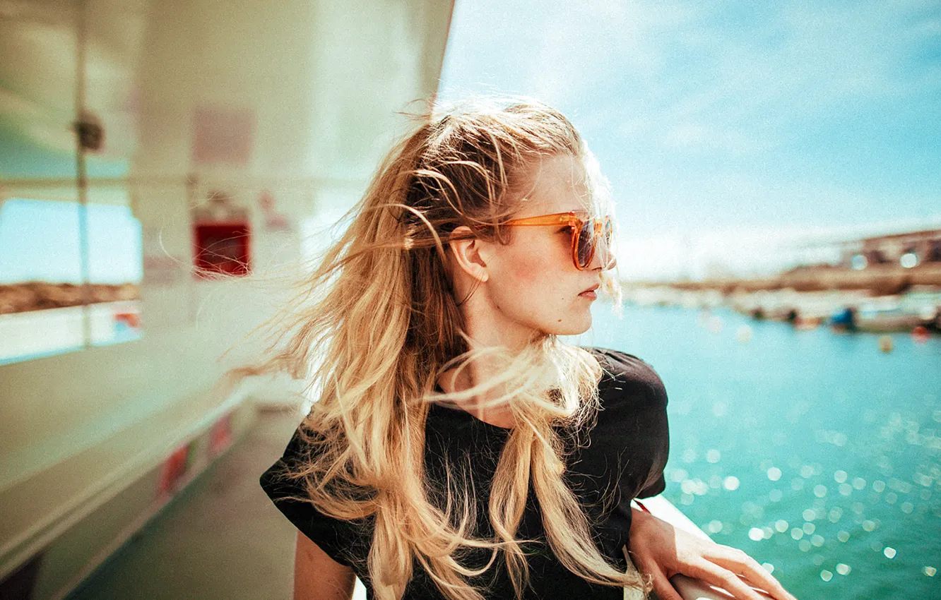 Photo wallpaper sea, girl, the sun, ship, glasses, blonde, fashion