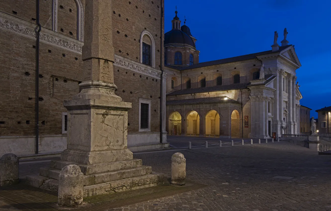 Photo wallpaper night, Italy, Cathedral, obelisk, Marche, Urbino