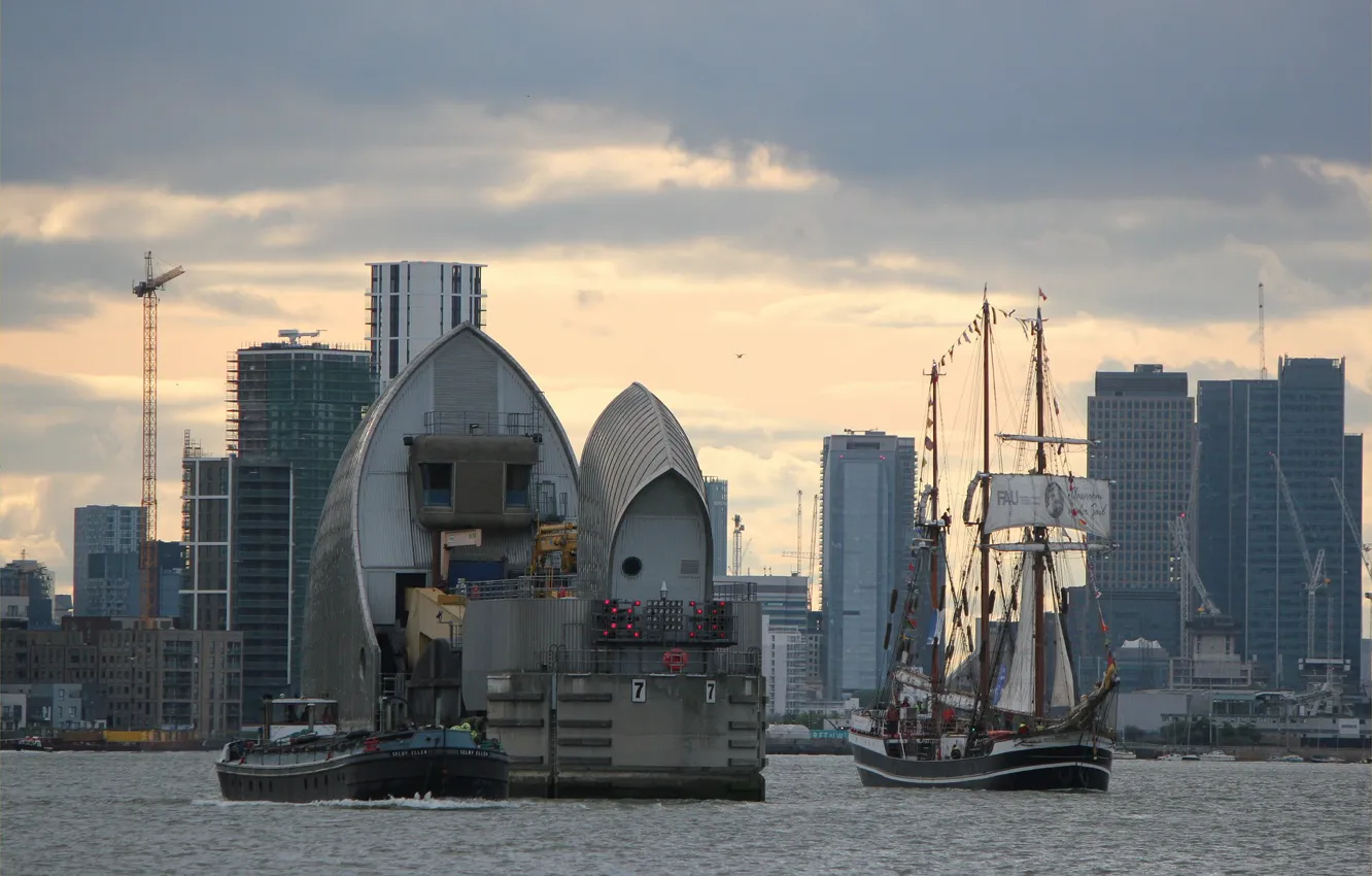 Photo wallpaper river, London, ships, buildings, England, The Thames Barrier at London