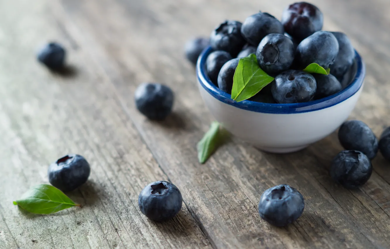 Photo wallpaper berries, blueberries, wood, blueberries