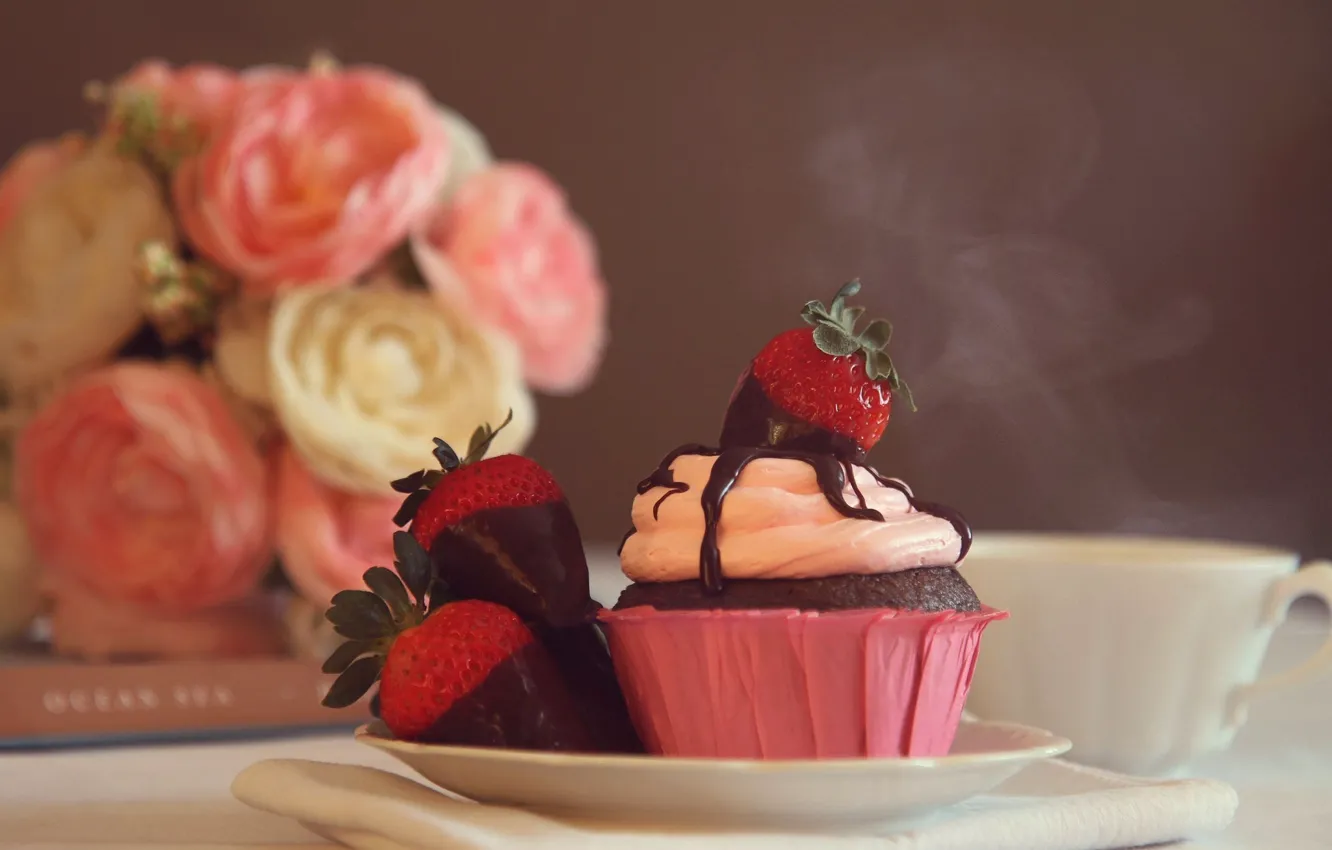 Photo wallpaper chocolate, strawberry, cake, cream, dessert, cupcakes, cupcake