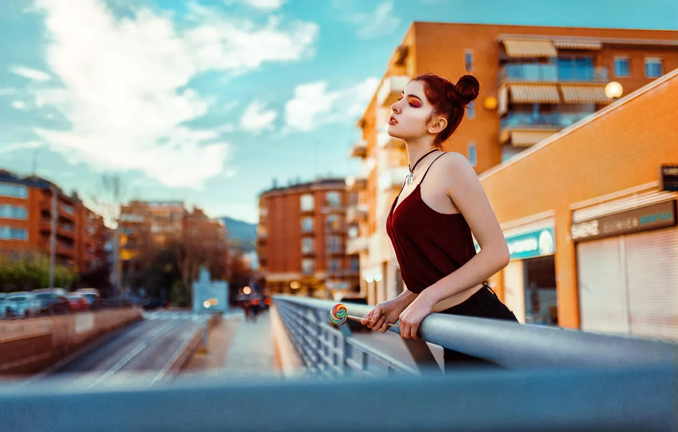 Photo wallpaper the city, pose, model, portrait, home, jeans, makeup, Mike