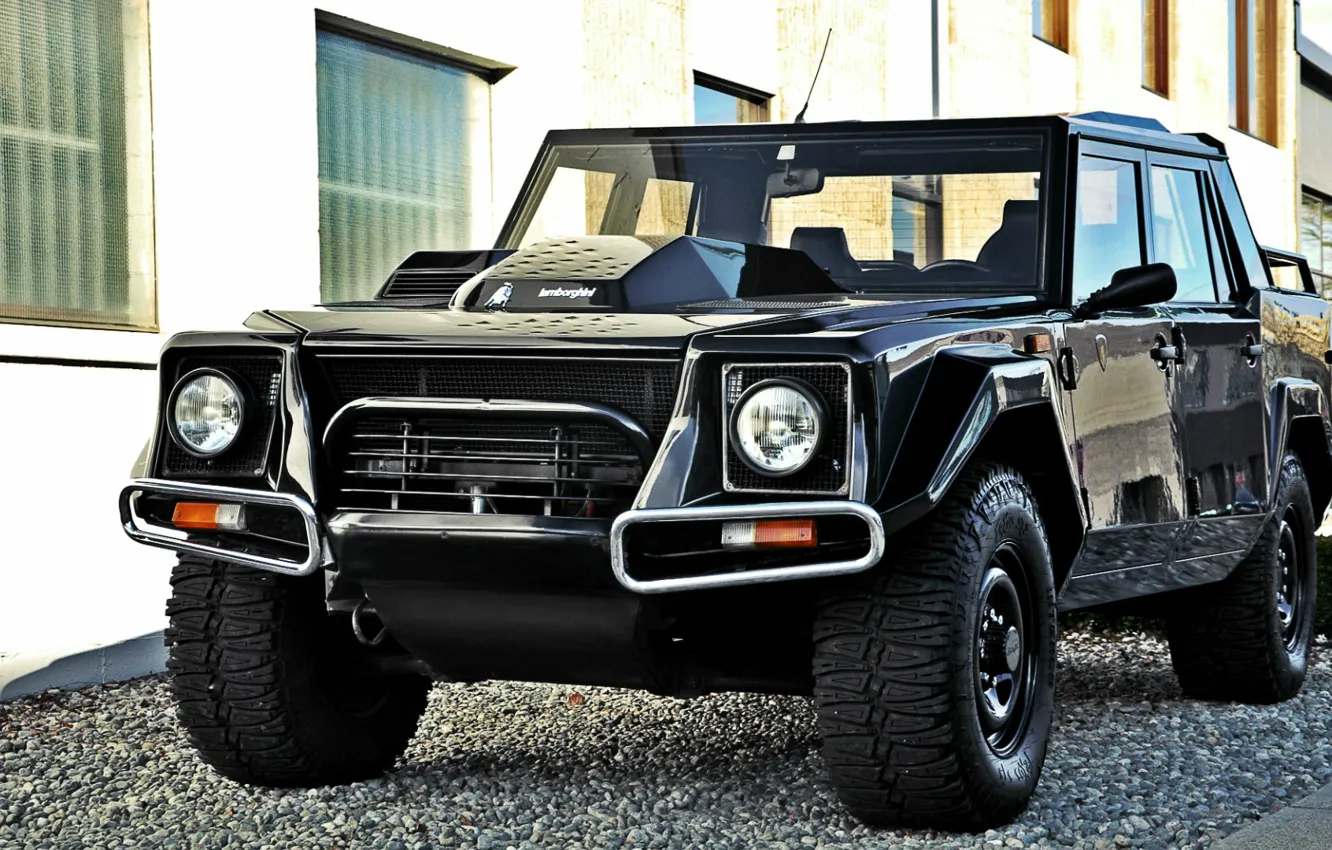 Photo wallpaper black, home, jeep, Lamborghini, 1986, Lamborghini LM002, street background