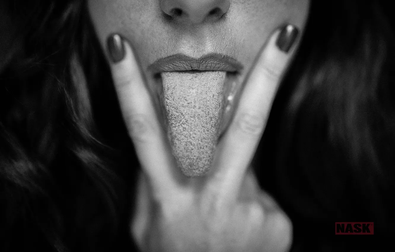 Photo wallpaper language, girl, photographer, girl, fingers, photography, photographer, Nask To