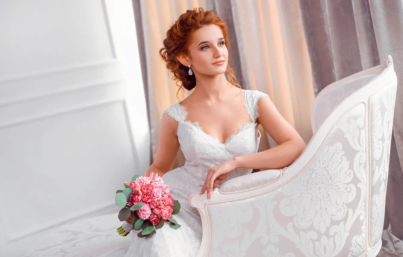 Photo wallpaper flowers, pose, portrait, bouquet, makeup, dress, hairstyle, beauty
