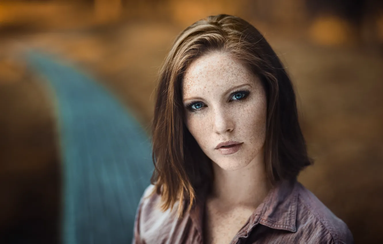 Photo wallpaper look, girl, face, model, portrait, freckles, light, red