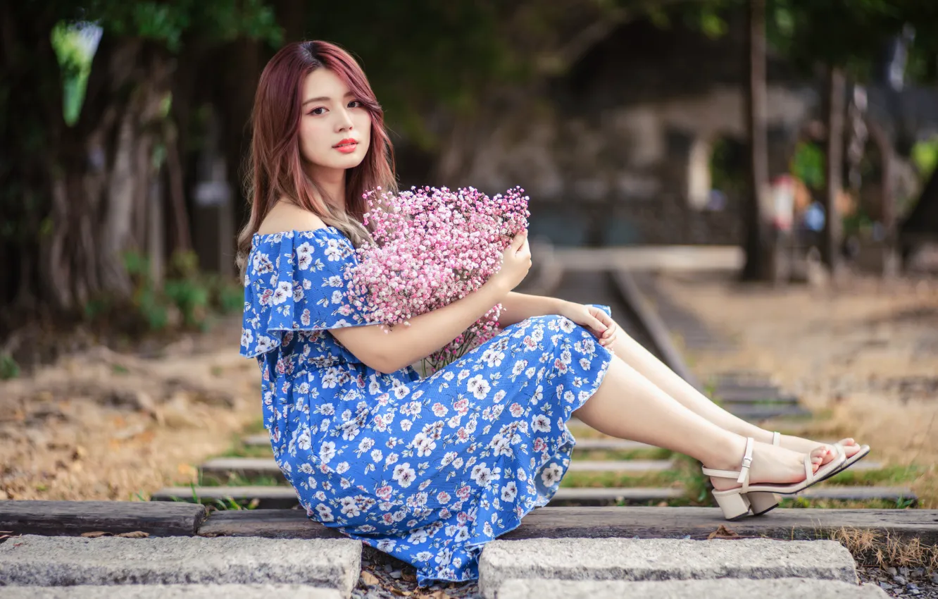 Photo wallpaper look, bouquet, dress, legs, Asian