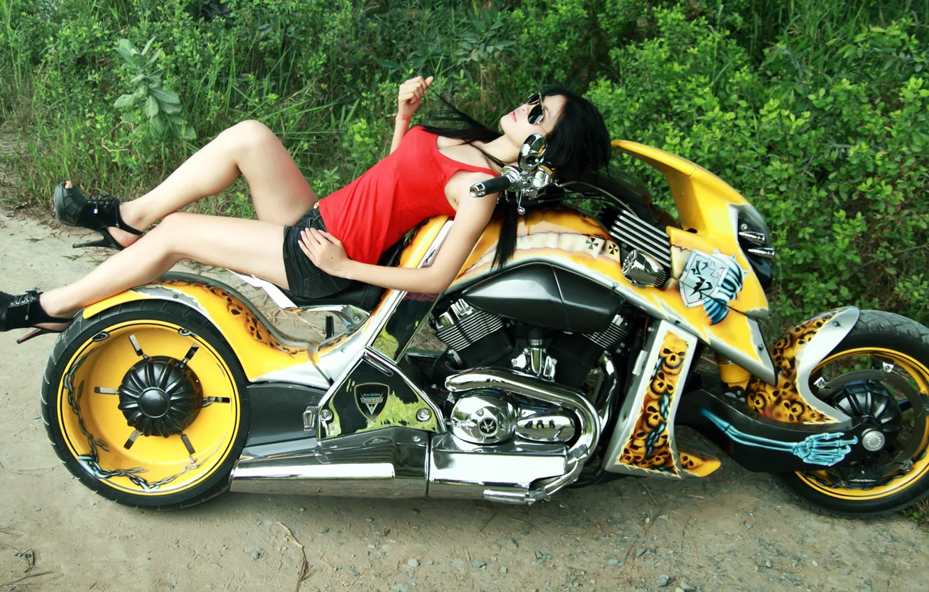 Photo wallpaper girl, yellow, tuning, skull, brunette, form, airbrushing, bike
