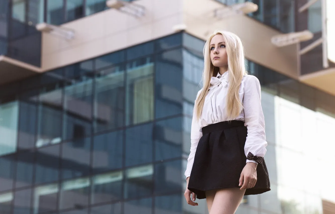 Photo wallpaper girl, city, reflection, the building, skirt, portrait, blonde, shirt