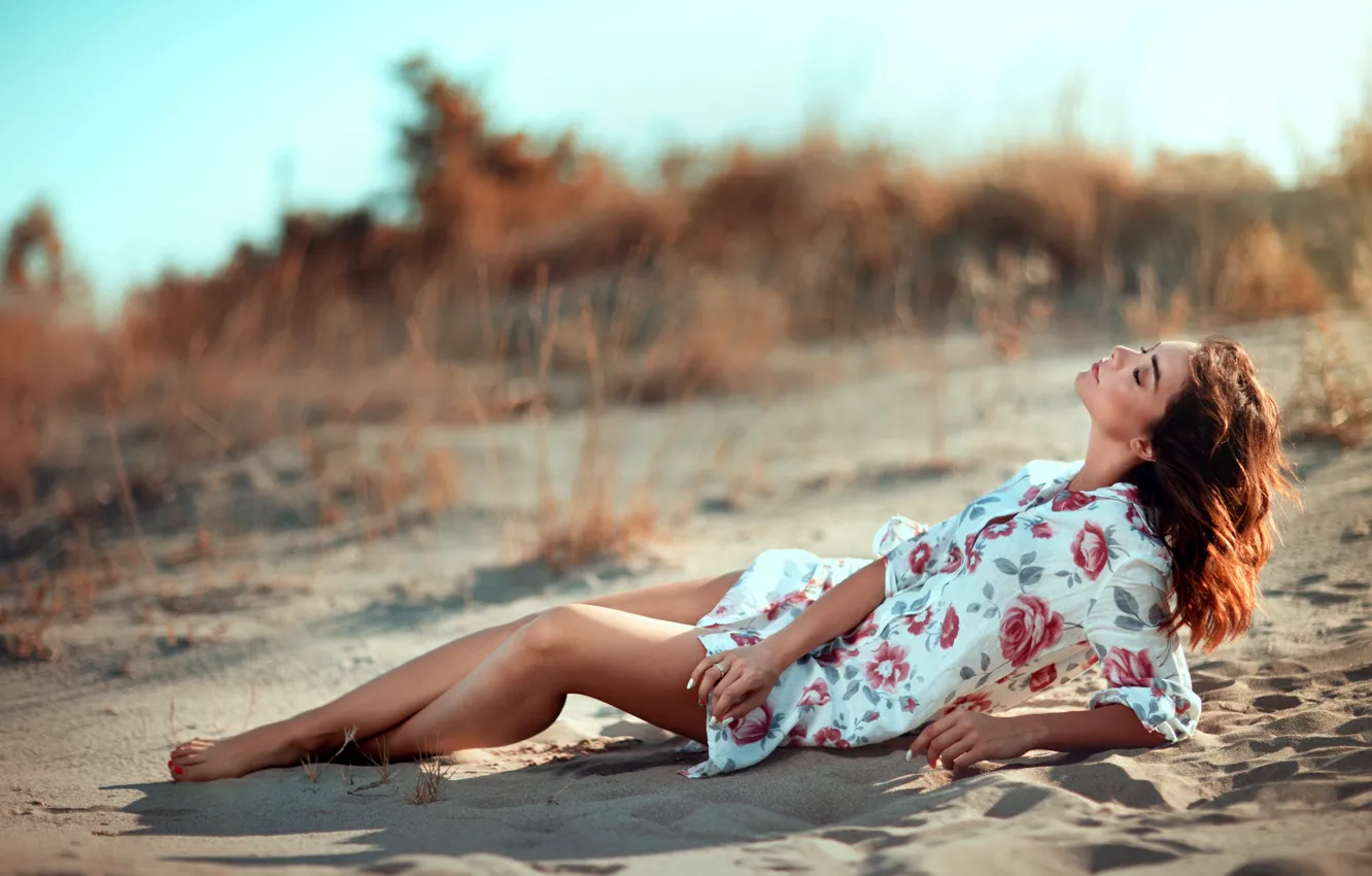 Photo wallpaper beach, summer, grass, girl, light, nature, pose, stay