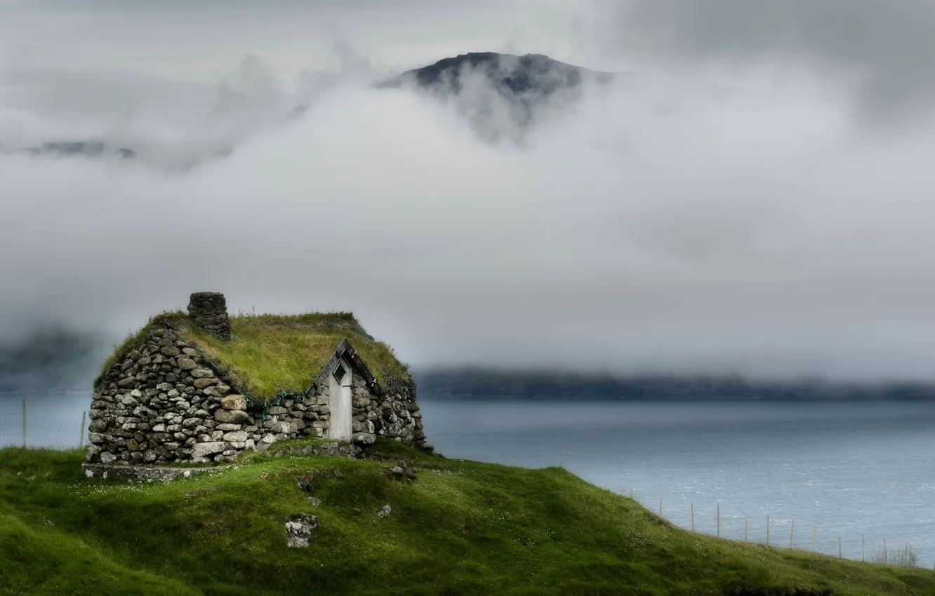 Photo wallpaper fog, shore, house, pond
