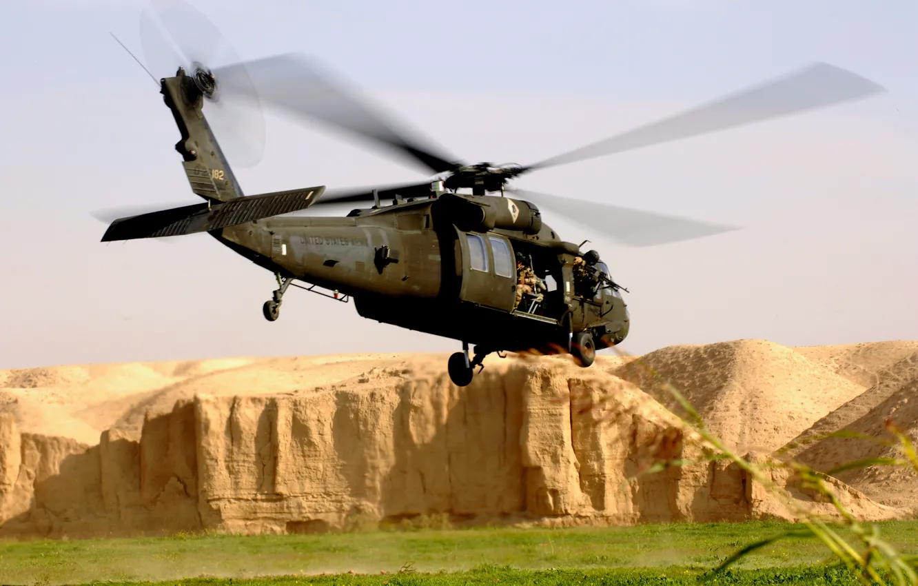 Photo wallpaper desert, helicopter, UH-60, Blackhawk