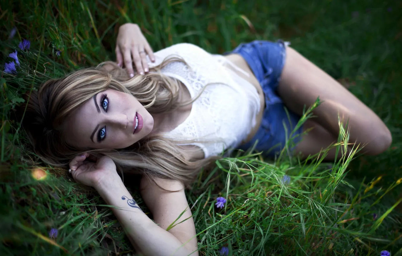 Photo wallpaper grass, tattoo, blonde, tattoo, lies