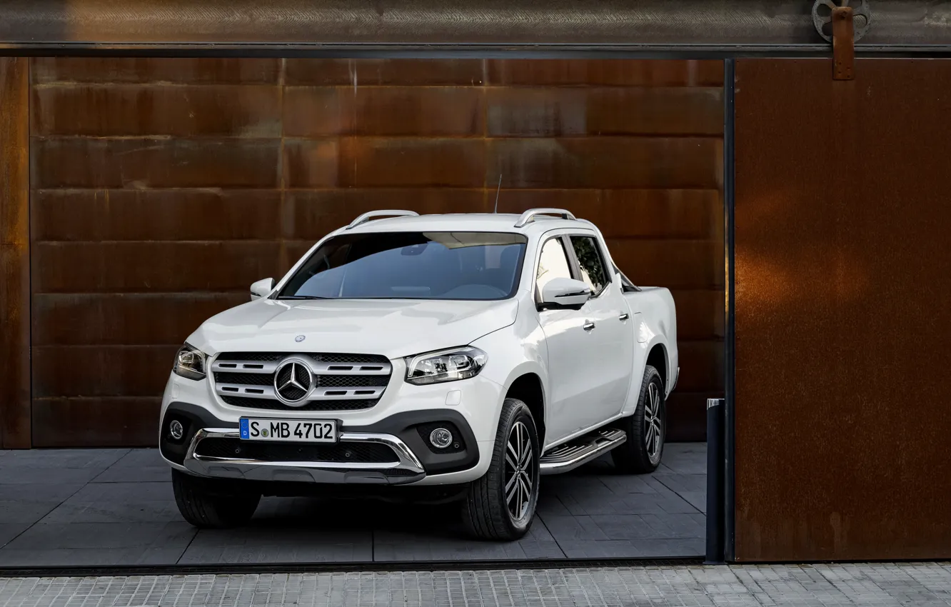 Photo wallpaper white, wall, Mercedes-Benz, garage, gate, plate, pickup, 2017