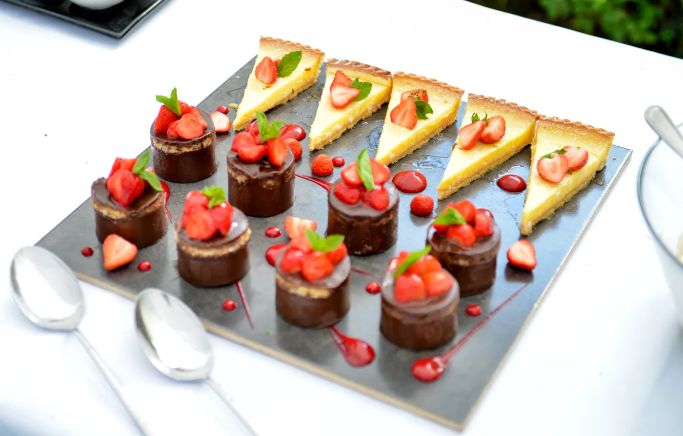 Photo wallpaper strawberry, decoration, cake, dessert, sweet