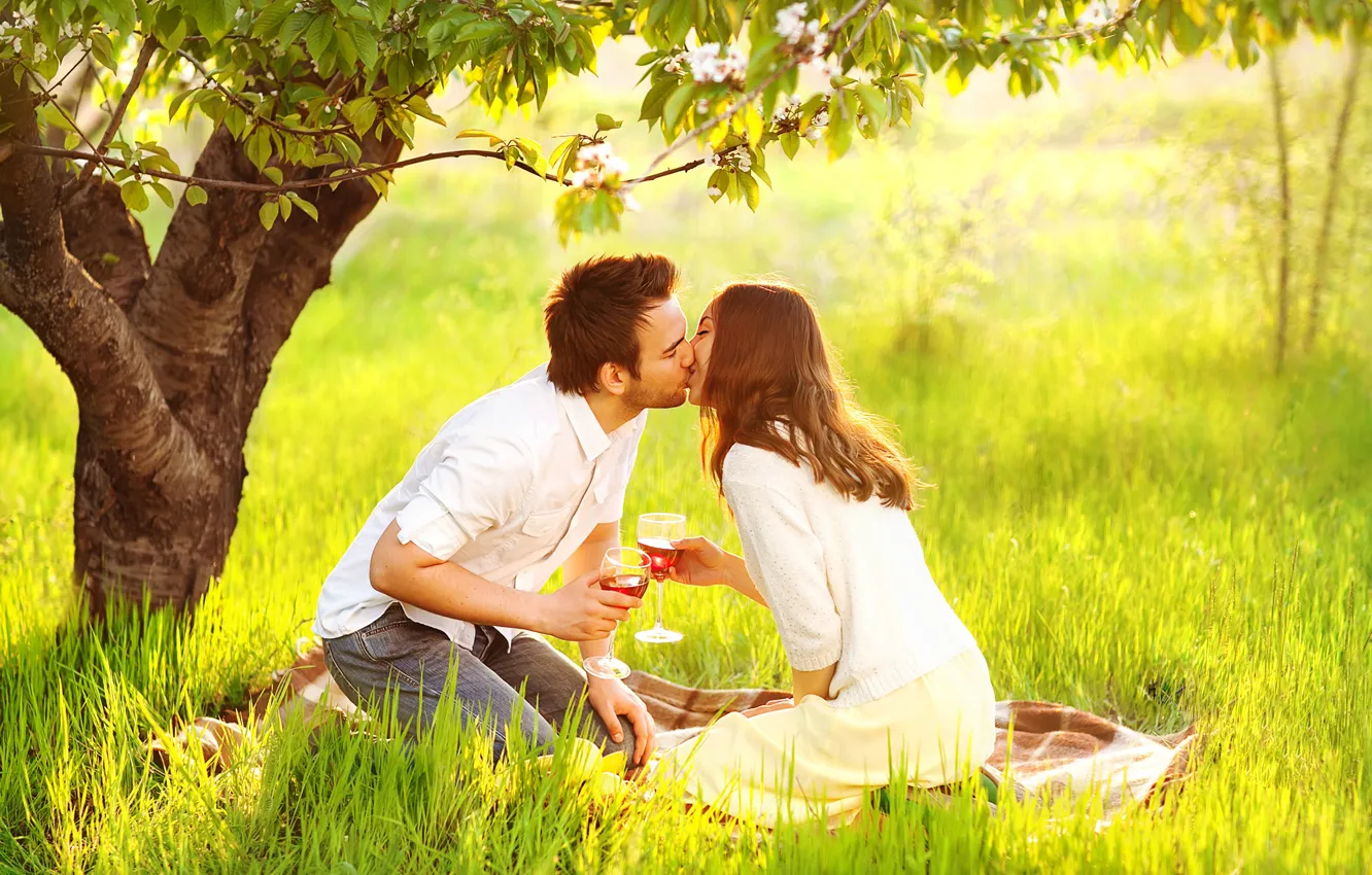 Photo wallpaper girl, the sun, happiness, wine, kiss, male, lovers, on the grass