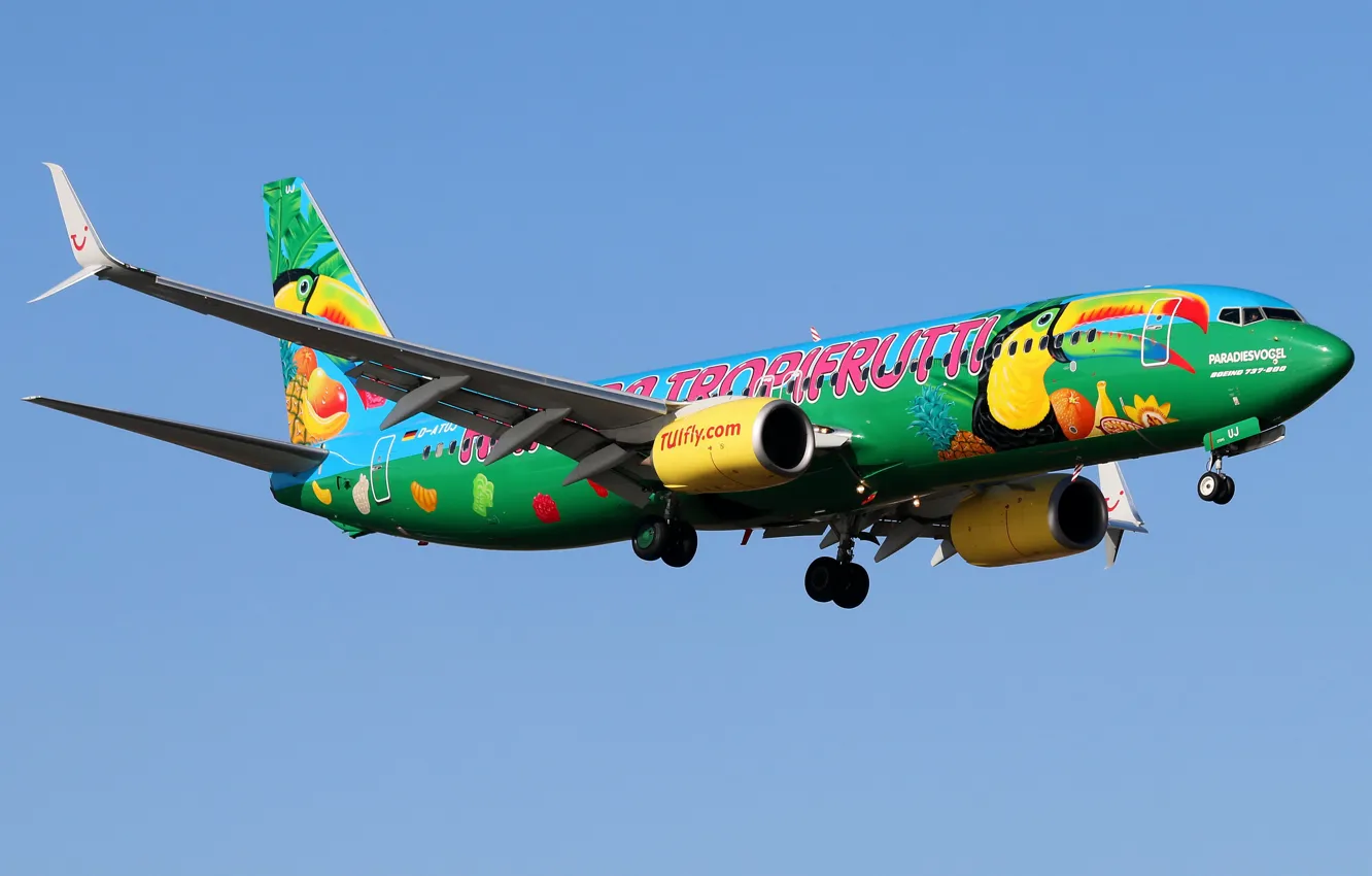 Photo wallpaper the sky, the sun, the plane, passenger, Flies, Boeing 737-8K5