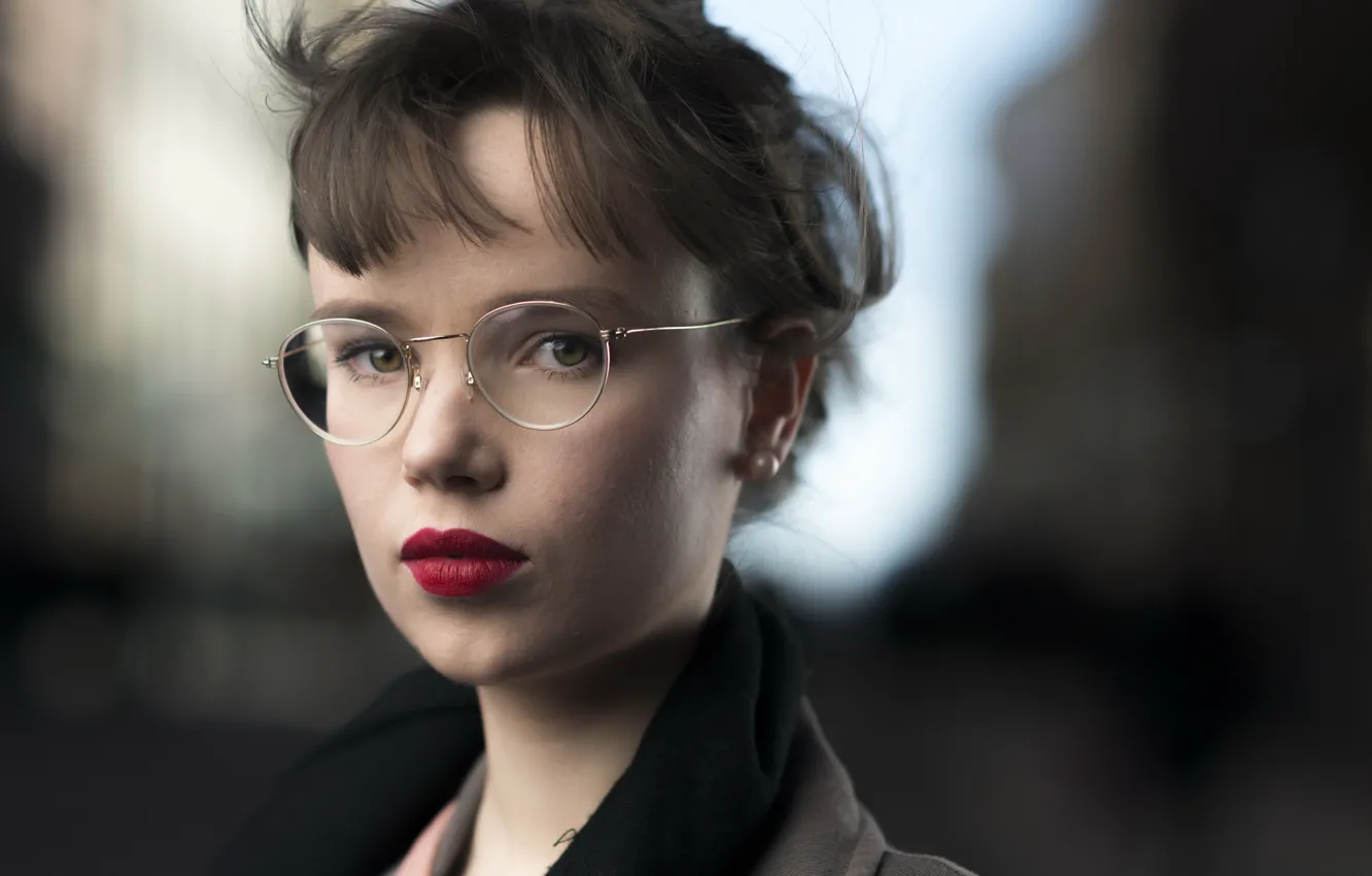 Photo wallpaper girl, portrait, glasses
