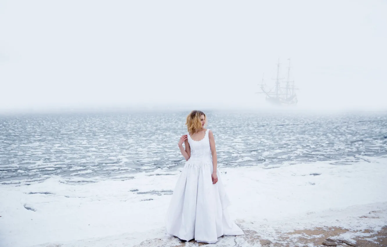 Photo wallpaper ice, dress, Sunray Suzie, girl, shore, Lichon, snow, ship