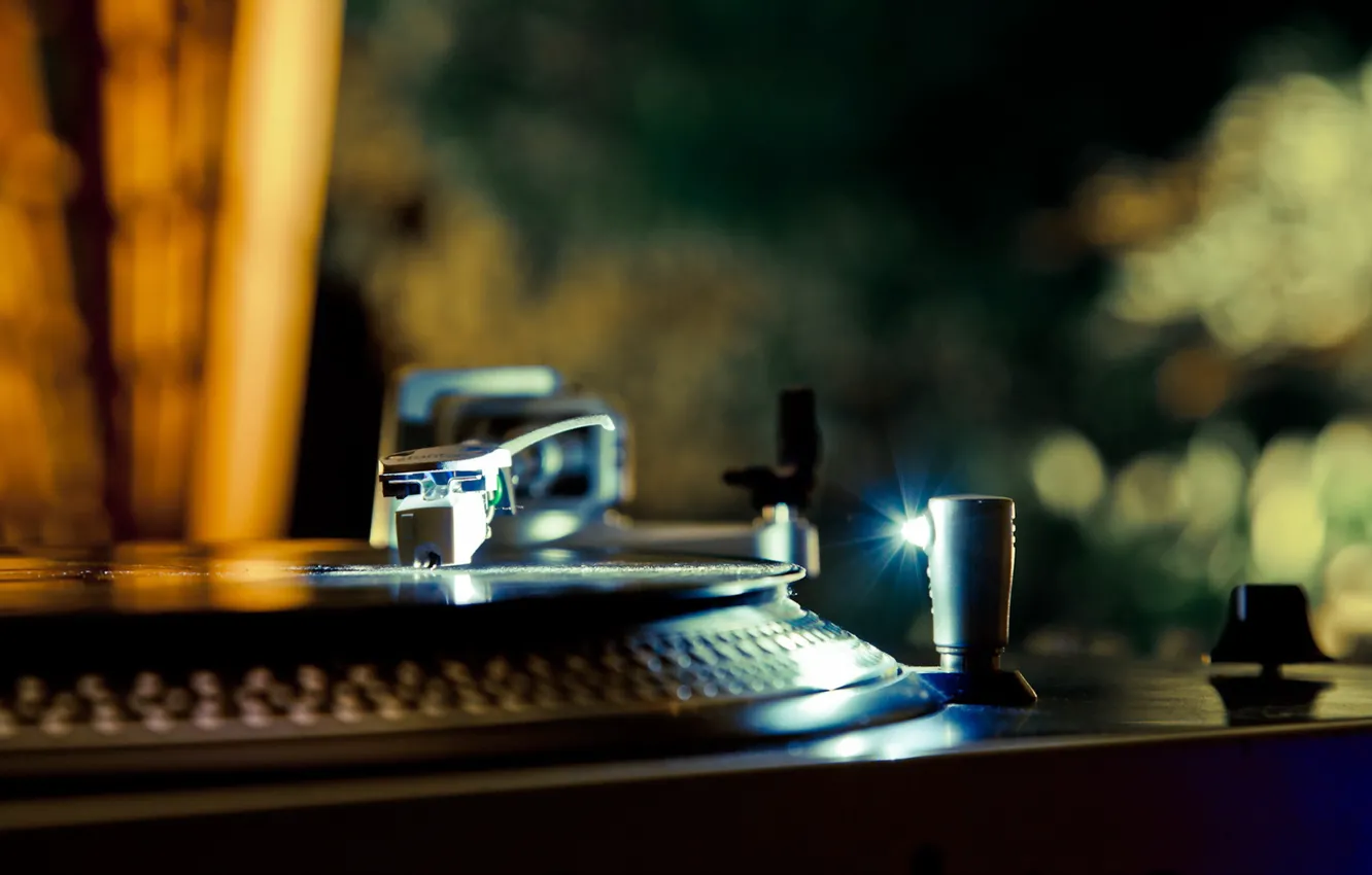 Photo wallpaper macro, music, gramophone