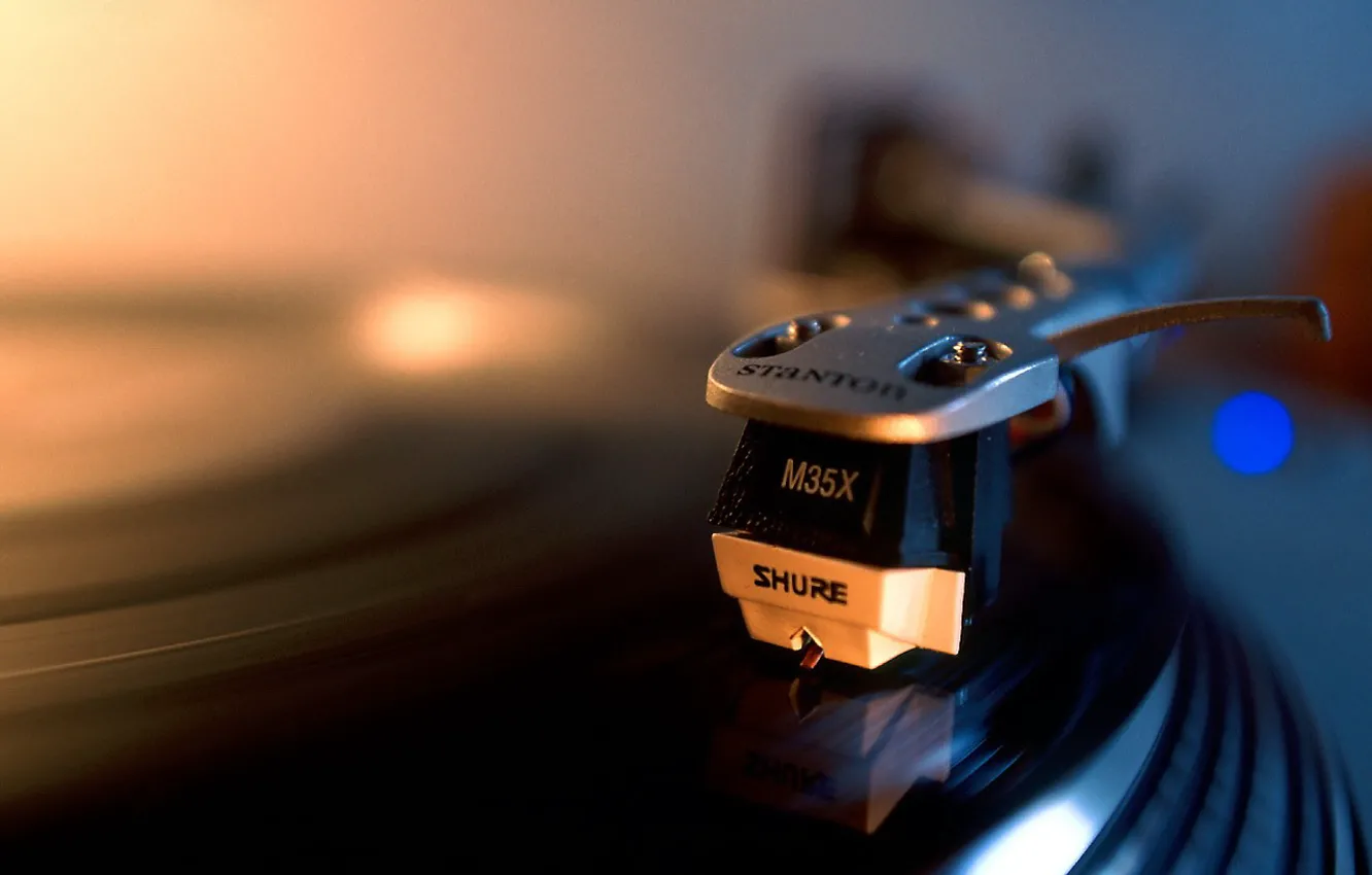 Photo wallpaper needle, spinner, player