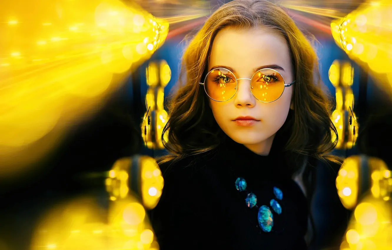 Photo wallpaper portrait, glasses, sponge, Sergey Piltnik