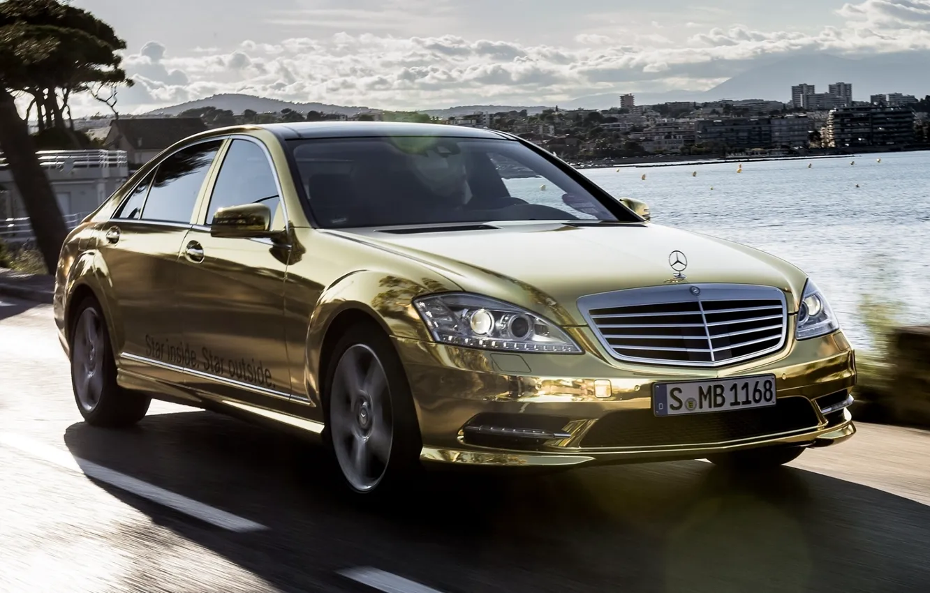 Photo wallpaper the sky, Mercedes-Benz, Mercedes, gold, sedan, the front, spec.version, S-Class
