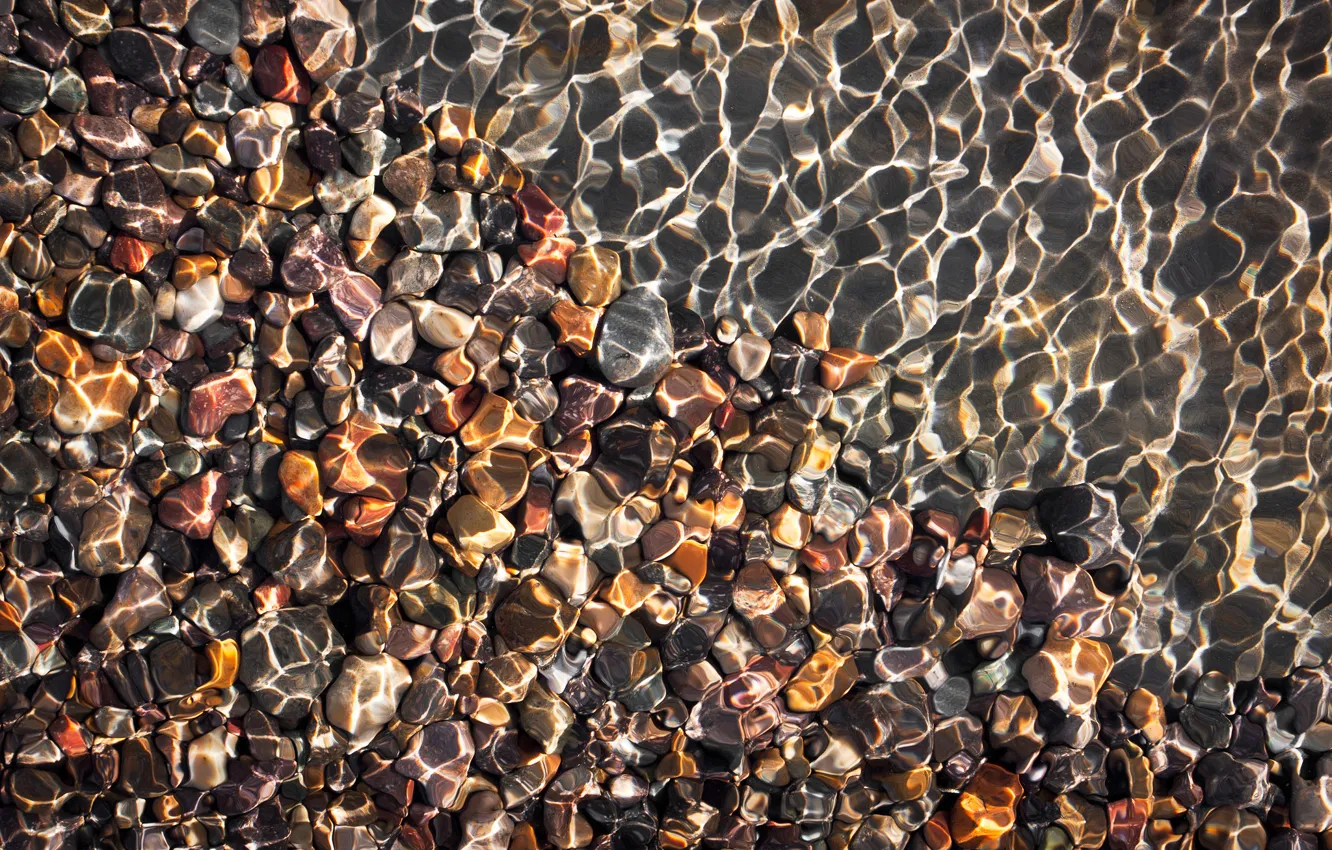 Photo wallpaper beach, water, pebbles, glare