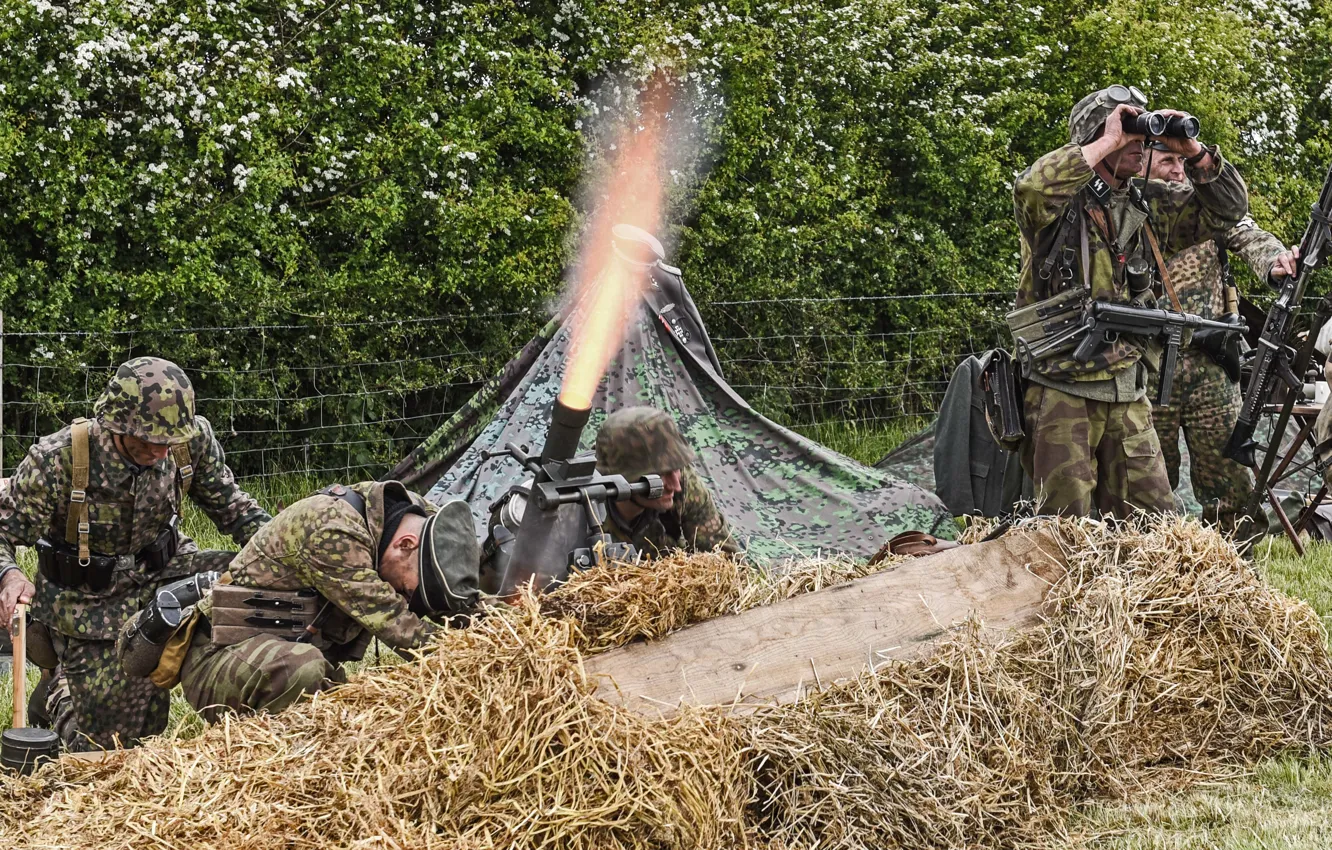 Photo wallpaper fire, flame, soldiers, the Germans, observation, military reconstruction, mortar