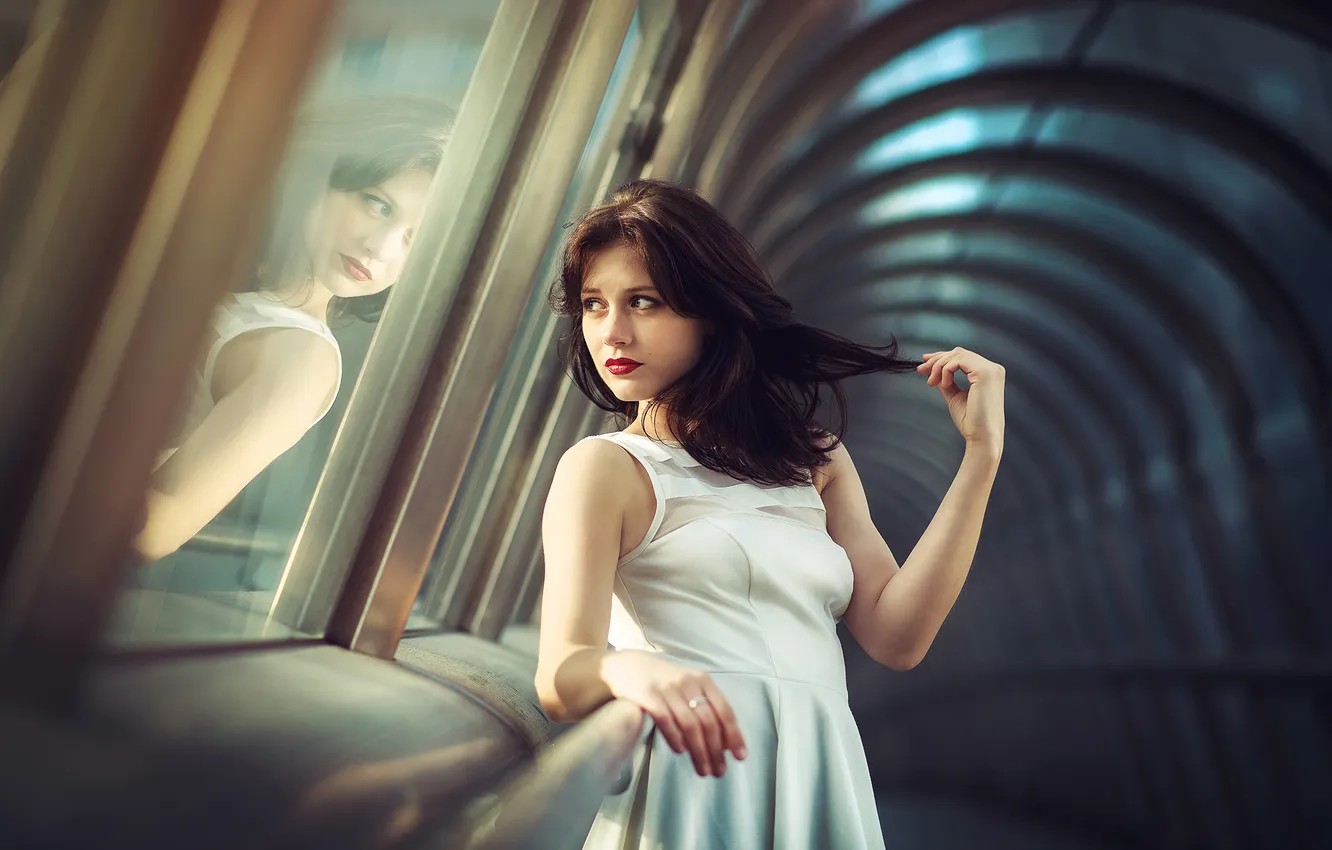 Photo wallpaper look, reflection, dress