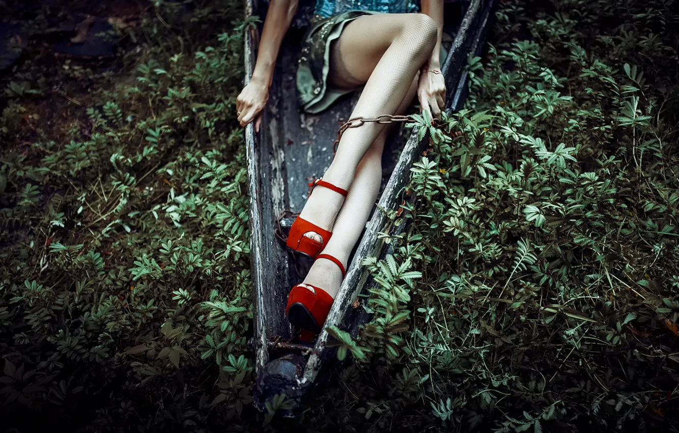 Photo wallpaper boat, stockings, chain, shoes, legs